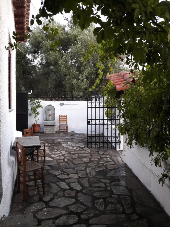 Kesi Holiday Home Potistika Exterior photo